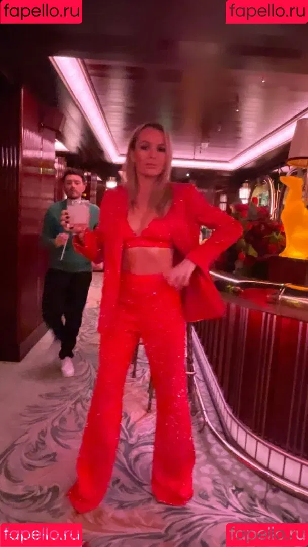 Amanda Holden / amanda_holden / noholdenback Onlyfans Photo Gallery 