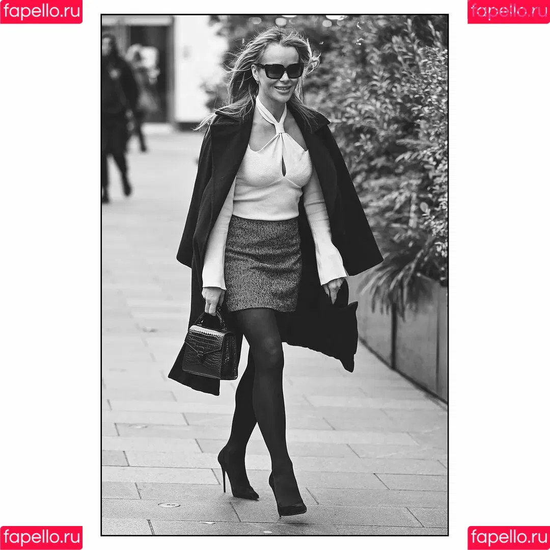 Amanda Holden / amanda_holden / noholdenback Onlyfans Photo Gallery 
