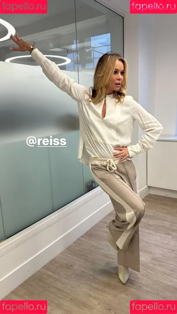 Amanda Holden / amanda_holden / noholdenback Onlyfans Photo Gallery 