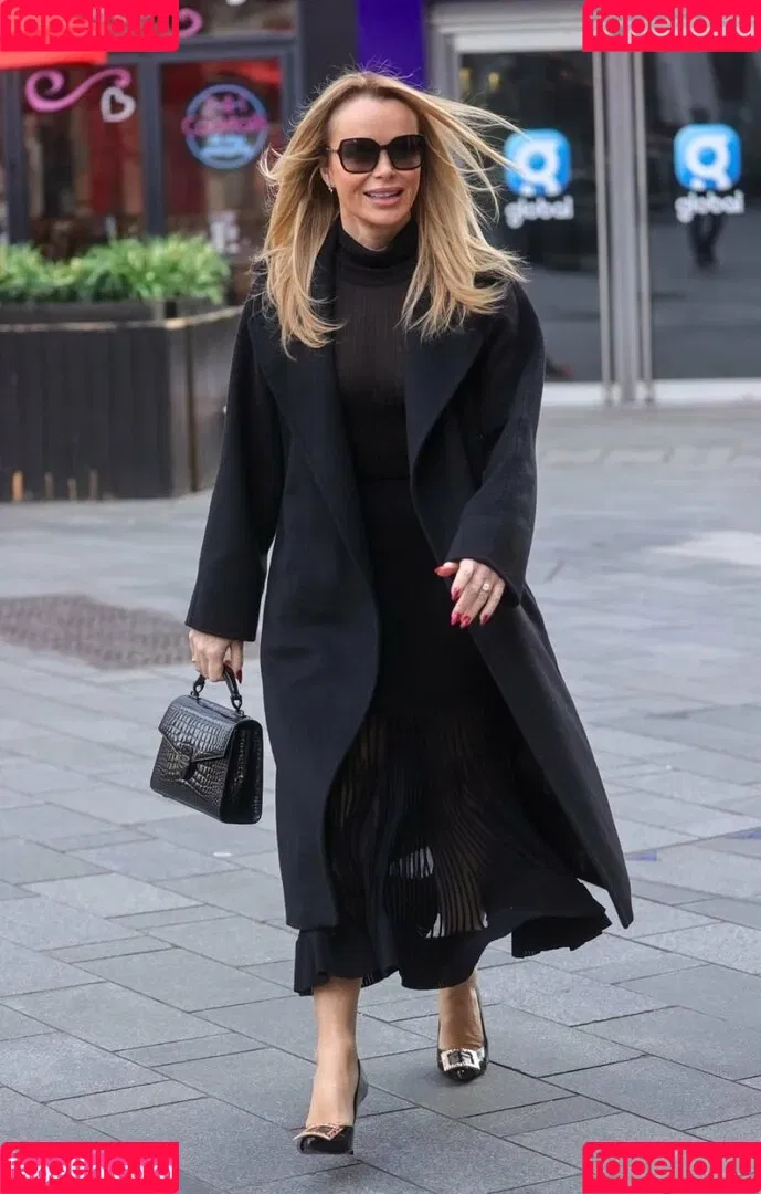 Amanda Holden / amanda_holden / noholdenback Onlyfans Photo Gallery 