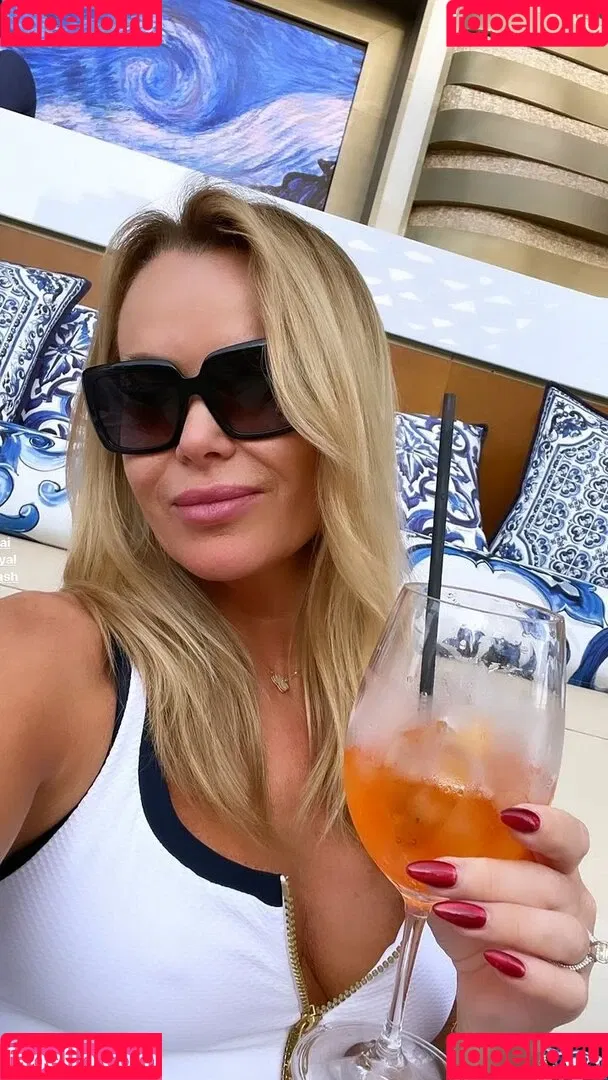 Amanda Holden / amanda_holden / noholdenback Onlyfans Photo Gallery 