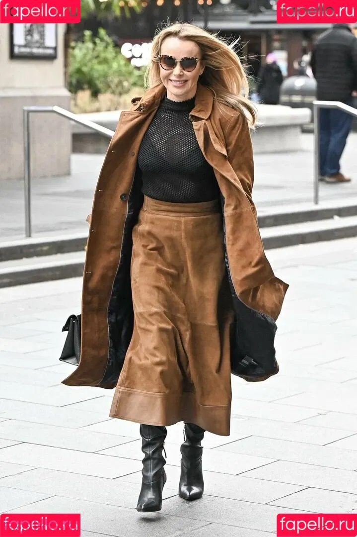 Amanda Holden / amanda_holden / noholdenback Onlyfans Photo Gallery 