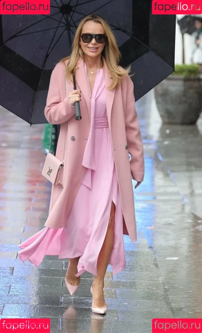 Amanda Holden / amanda_holden / noholdenback Onlyfans Photo Gallery 
