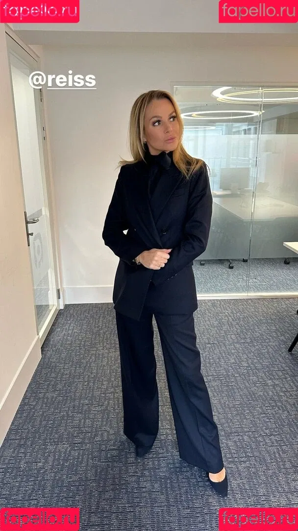 Amanda Holden / amanda_holden / noholdenback Onlyfans Photo Gallery 