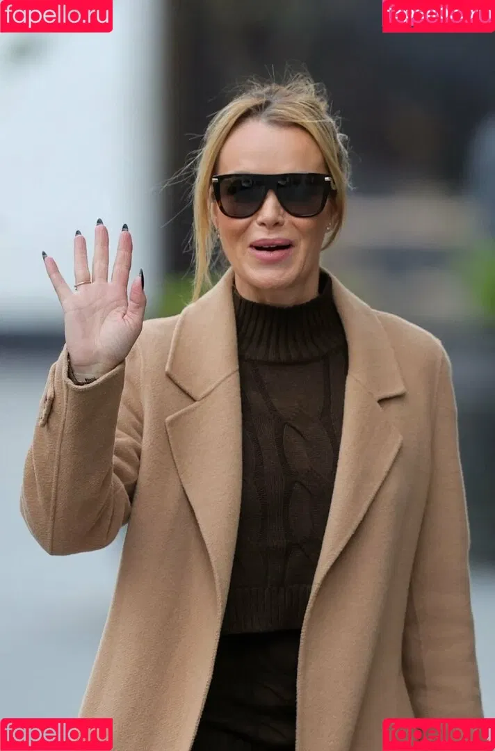 Amanda Holden / amanda_holden / noholdenback Onlyfans Photo Gallery 