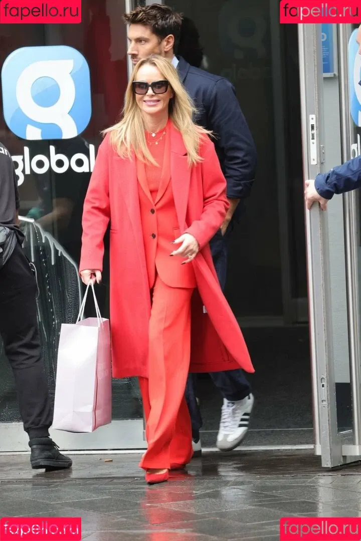 Amanda Holden / amanda_holden / noholdenback Onlyfans Photo Gallery 