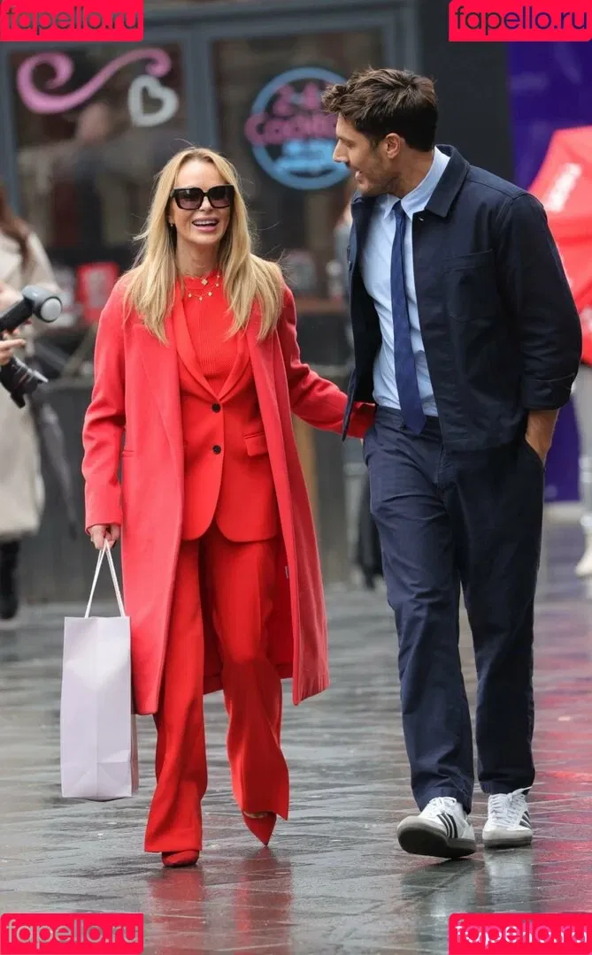 Amanda Holden / amanda_holden / noholdenback Onlyfans Photo Gallery 