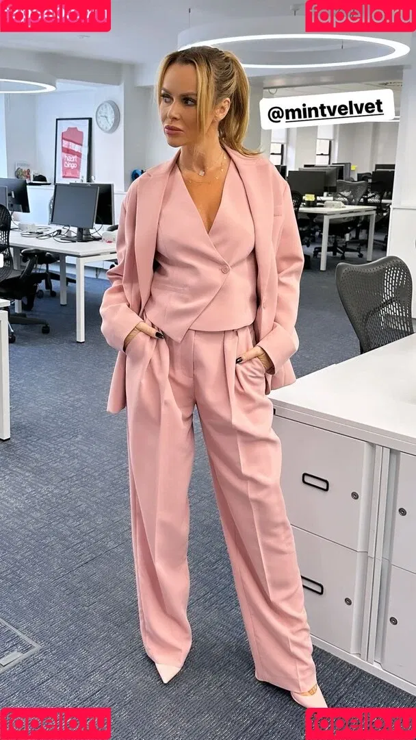 Amanda Holden / amanda_holden / noholdenback Onlyfans Photo Gallery 