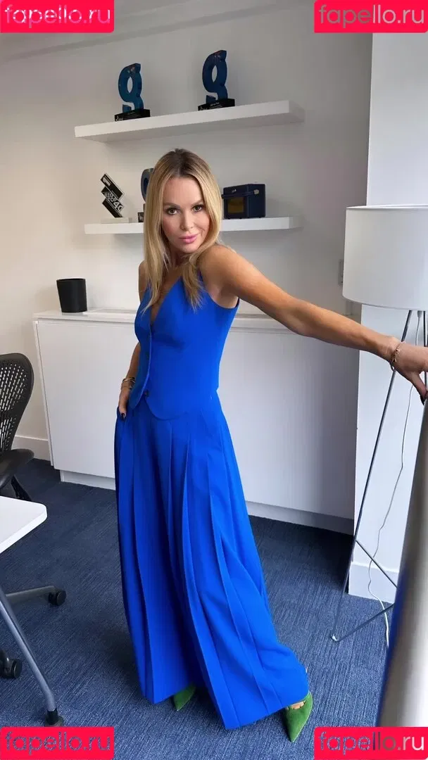 Amanda Holden / amanda_holden / noholdenback Onlyfans Photo Gallery 