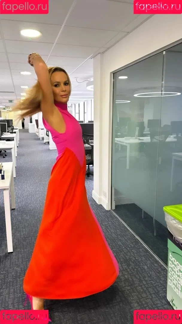 Amanda Holden / amanda_holden / noholdenback Onlyfans Photo Gallery 