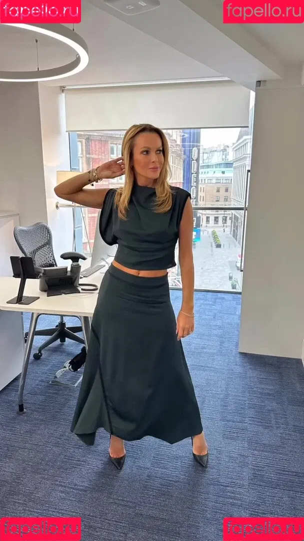 Amanda Holden / amanda_holden / noholdenback Onlyfans Photo Gallery 