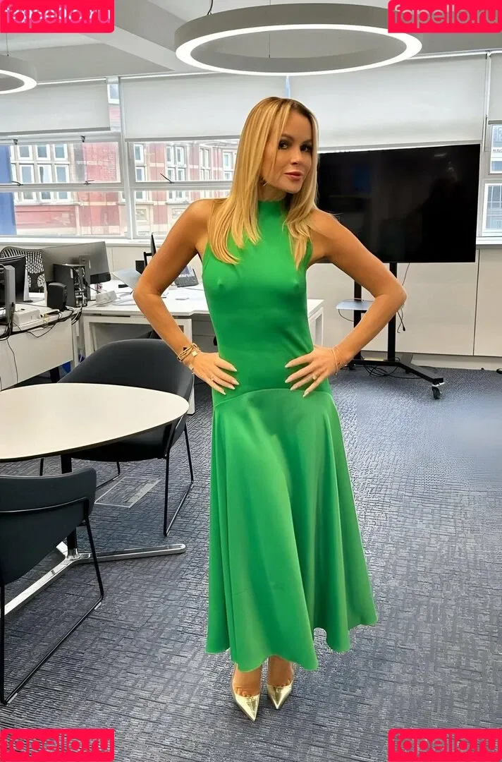 Amanda Holden / amanda_holden / noholdenback Onlyfans Photo Gallery 