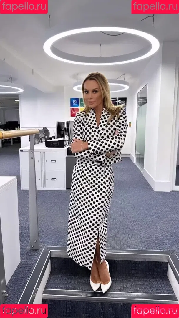 Amanda Holden / amanda_holden / noholdenback Onlyfans Photo Gallery 