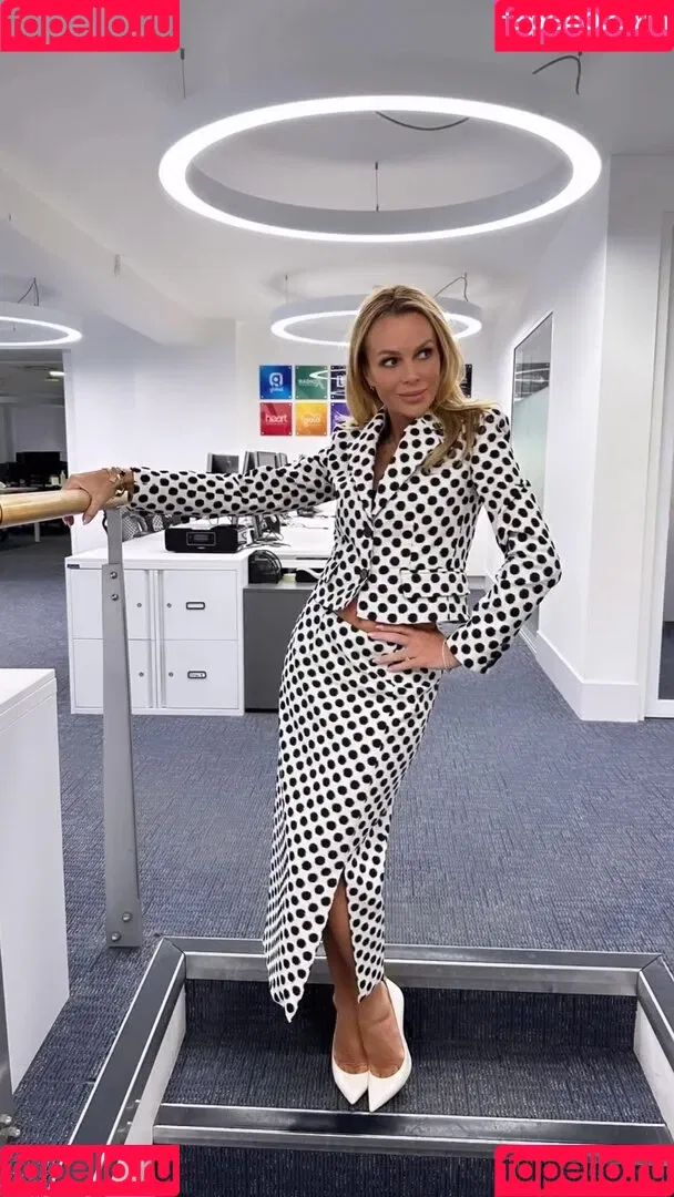 Amanda Holden / amanda_holden / noholdenback Onlyfans Photo Gallery 