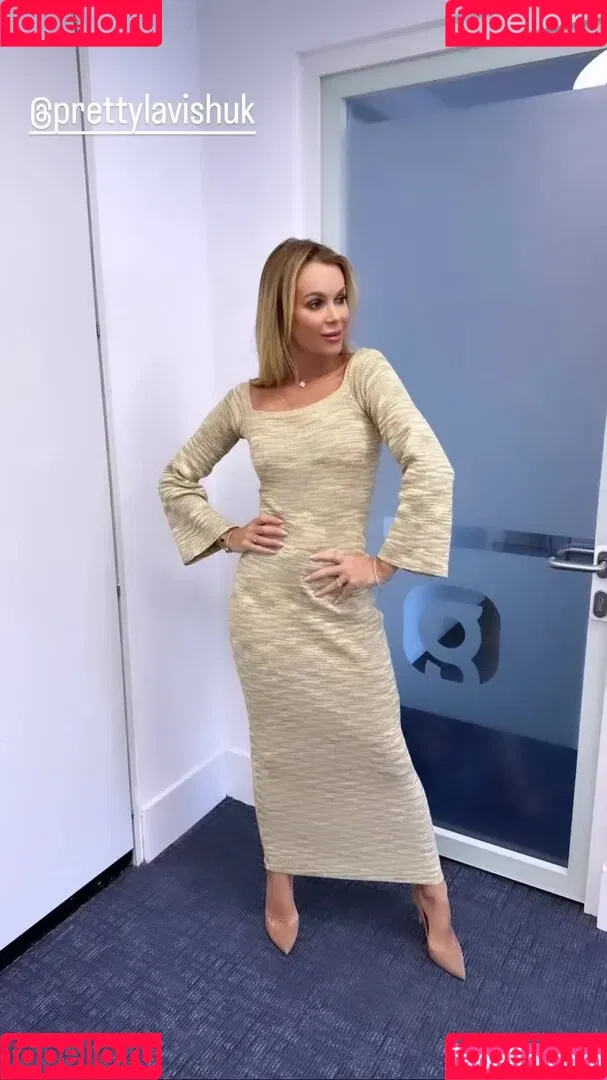 Amanda Holden / amanda_holden / noholdenback Onlyfans Photo Gallery 