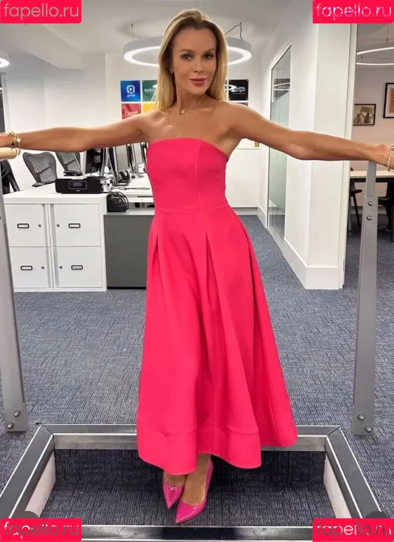 Amanda Holden / amanda_holden / noholdenback Onlyfans Photo Gallery 