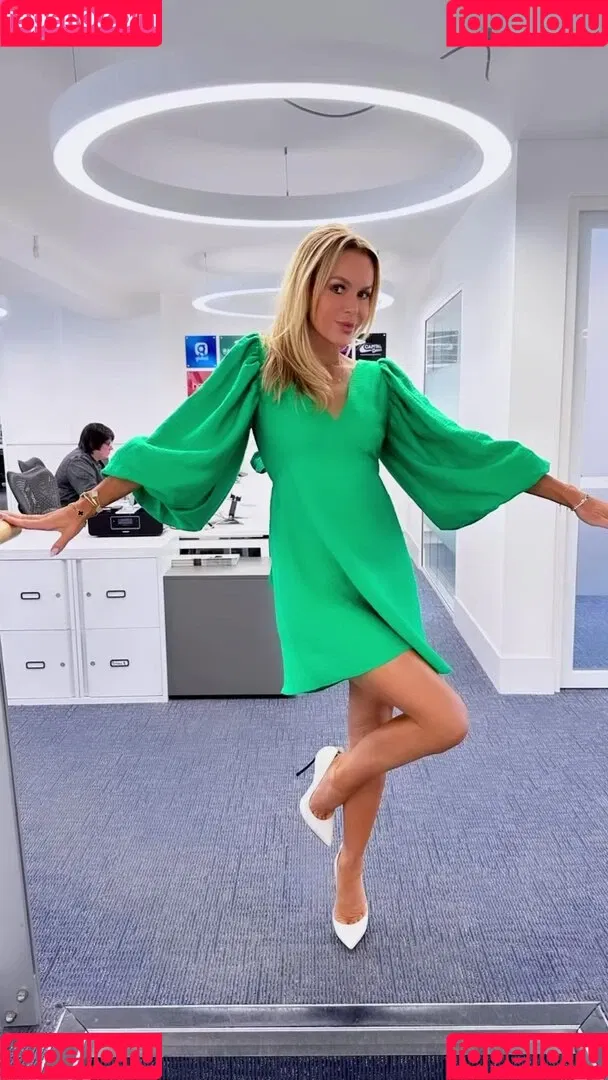 Amanda Holden / amanda_holden / noholdenback Onlyfans Photo Gallery 