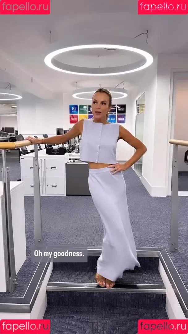 Amanda Holden / amanda_holden / noholdenback Onlyfans Photo Gallery 