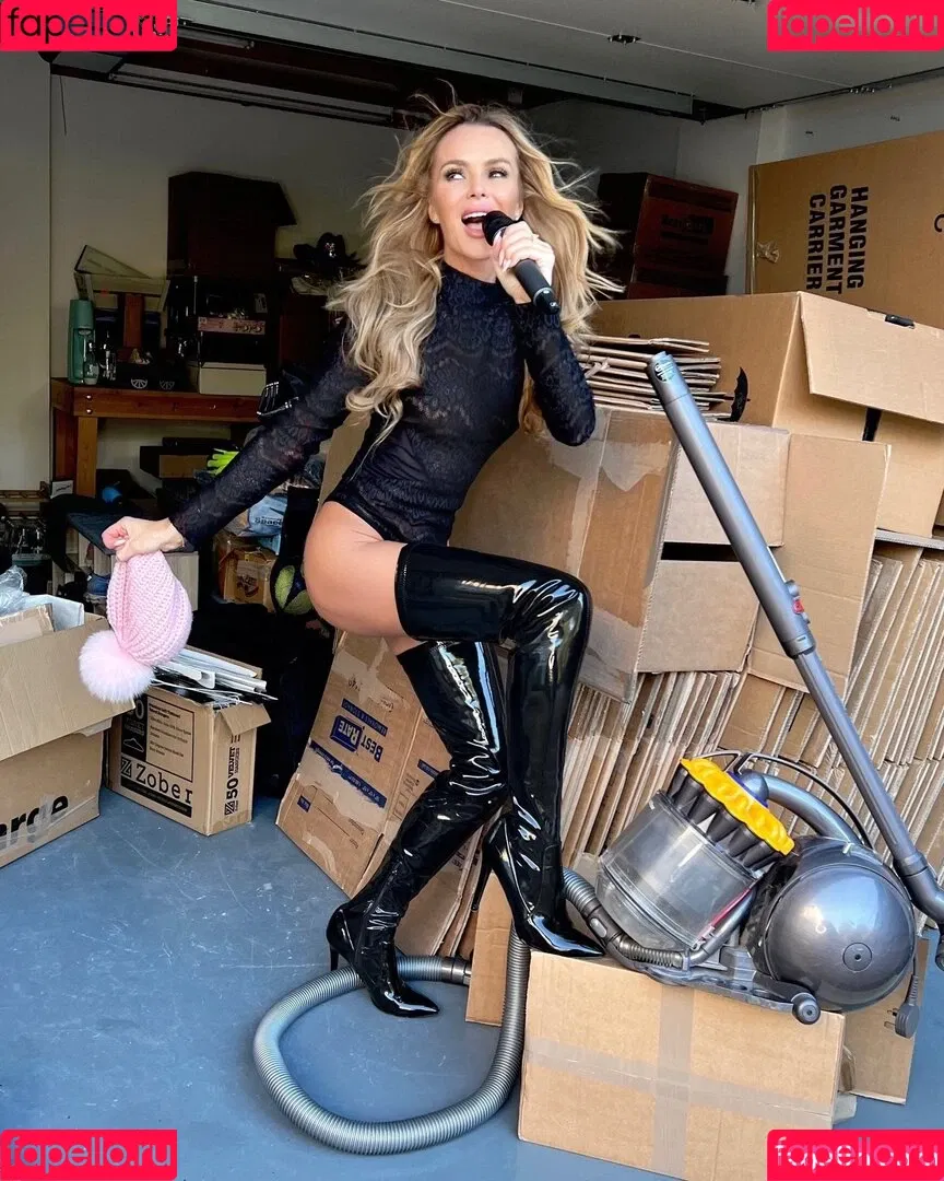 Amanda Holden / amanda_holden / noholdenback Onlyfans Photo Gallery 
