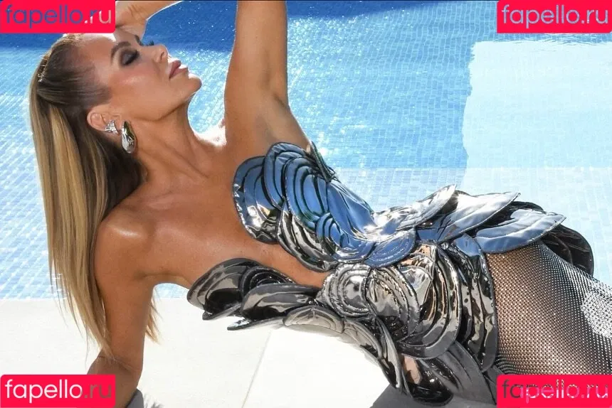 Amanda Holden / amanda_holden / noholdenback Onlyfans Photo Gallery 
