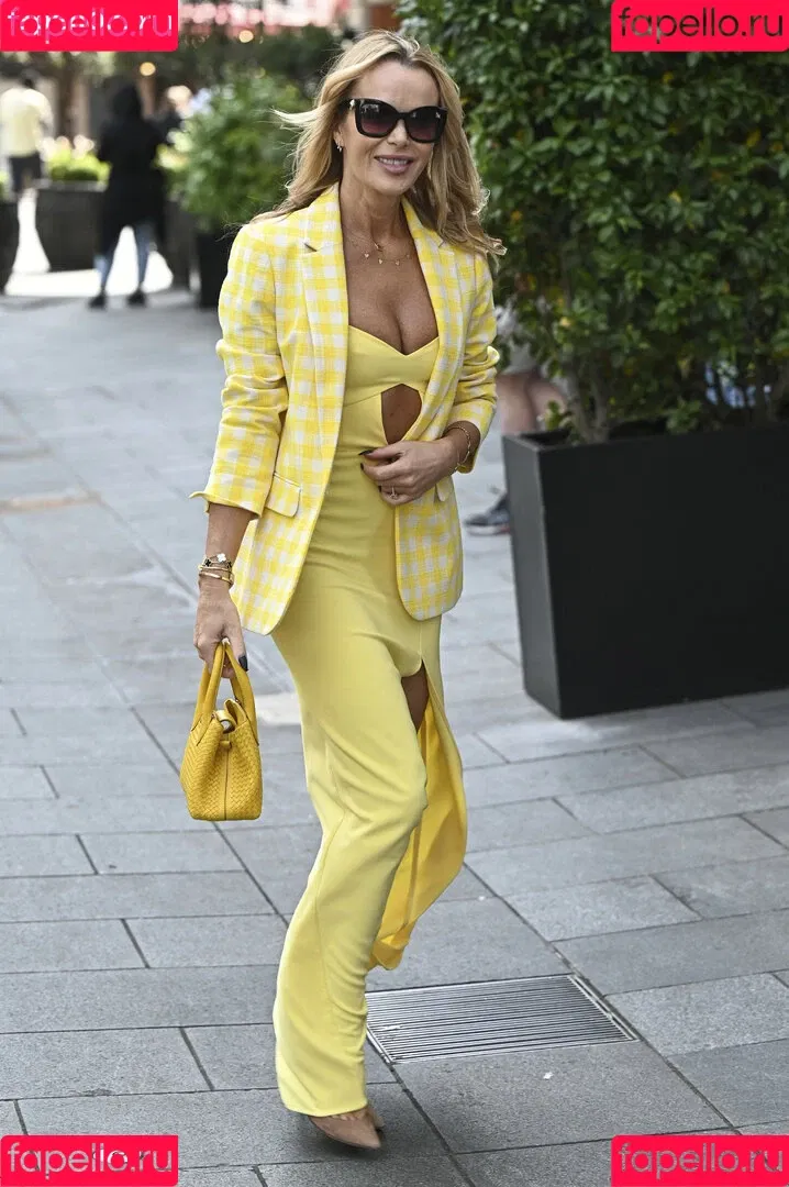 Amanda Holden / amanda_holden / noholdenback Onlyfans Photo Gallery 