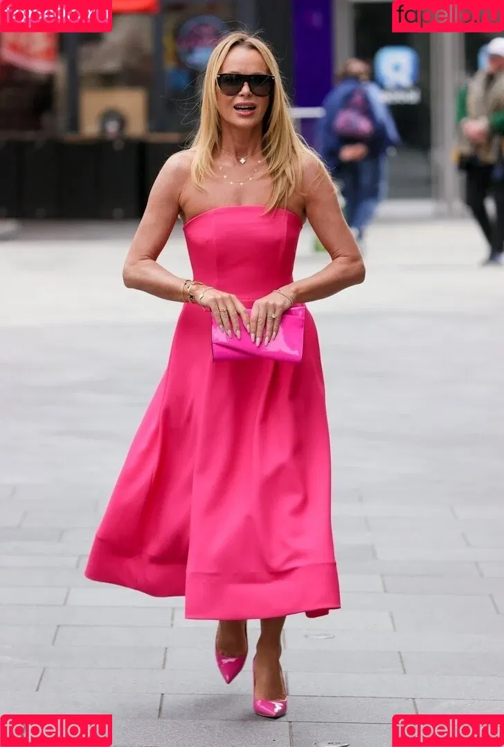 Amanda Holden / amanda_holden / noholdenback Onlyfans Photo Gallery 