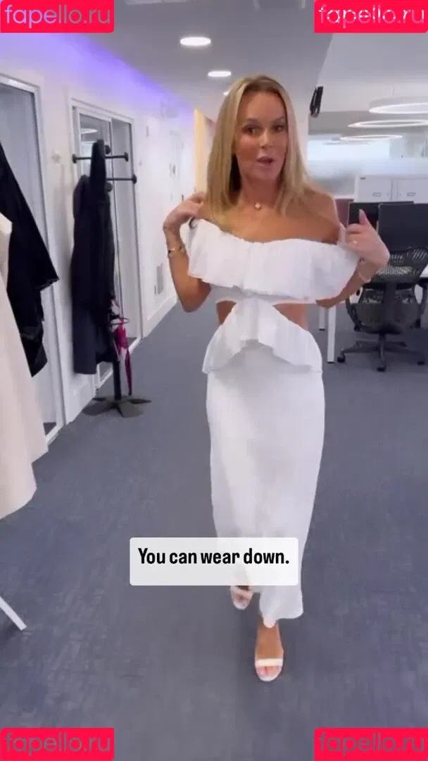 Amanda Holden / amanda_holden / noholdenback Onlyfans Photo Gallery 