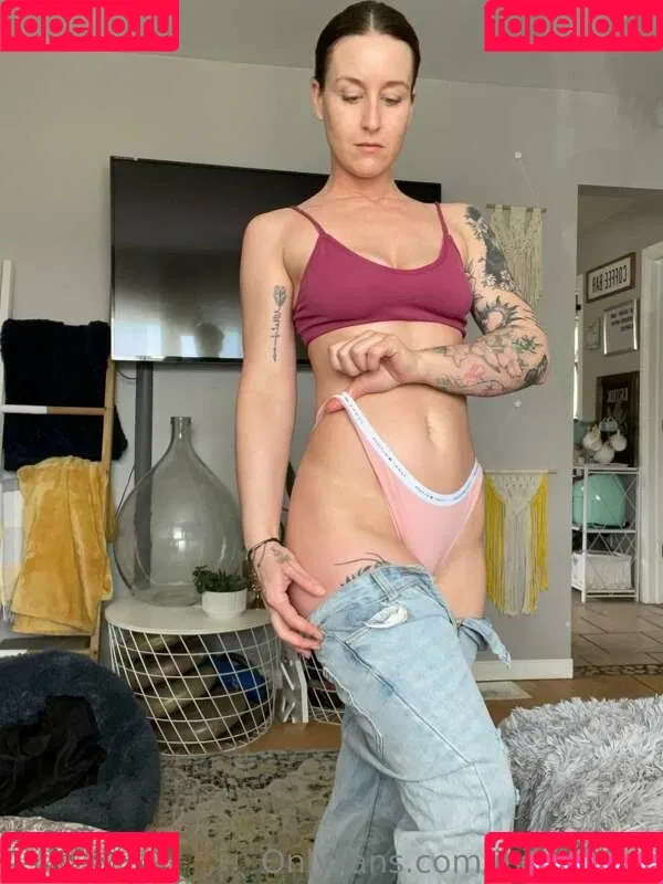 JuicyJeni / jlynnbooty / juicy_jeni Onlyfans Photo Gallery 