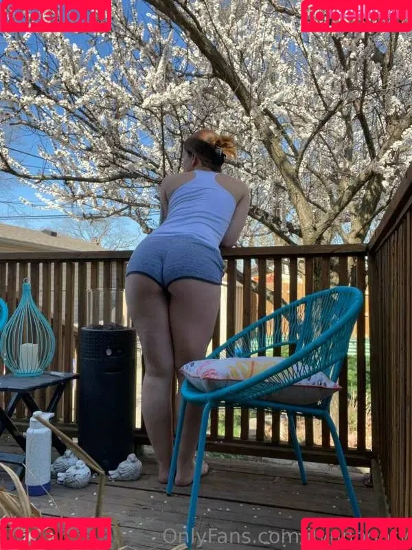 JuicyJeni / jlynnbooty / juicy_jeni Onlyfans Photo Gallery 