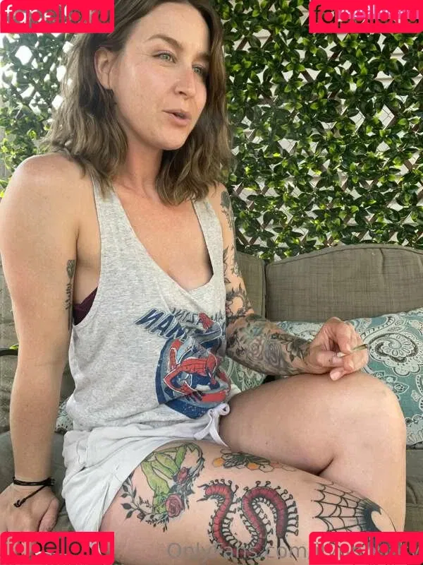 JuicyJeni / jlynnbooty / juicy_jeni Onlyfans Photo Gallery 