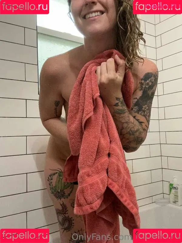JuicyJeni / jlynnbooty / juicy_jeni Onlyfans Photo Gallery 