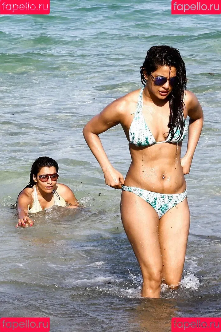 Priyanka Chopra / officialsherlynchopra / priyankachopra Onlyfans Photo Gallery 