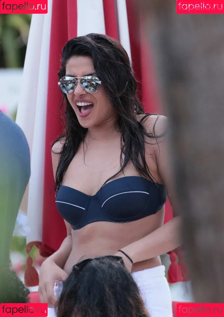 Priyanka Chopra / officialsherlynchopra / priyankachopra Onlyfans Photo Gallery 