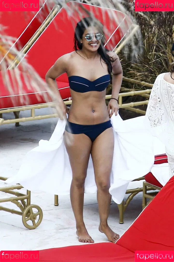 Priyanka Chopra / officialsherlynchopra / priyankachopra Onlyfans Photo Gallery 