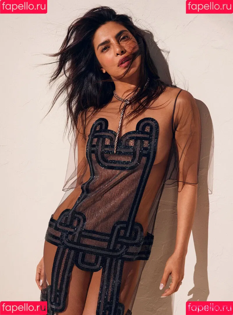 Priyanka Chopra / officialsherlynchopra / priyankachopra Onlyfans Photo Gallery 