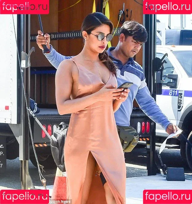 Priyanka Chopra / officialsherlynchopra / priyankachopra Onlyfans Photo Gallery 