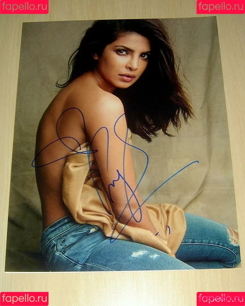 Priyanka Chopra / officialsherlynchopra / priyankachopra Onlyfans Photo Gallery 
