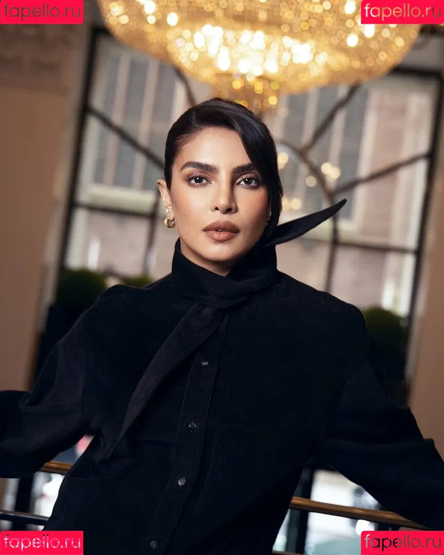 Priyanka Chopra / officialsherlynchopra / priyankachopra Onlyfans Photo Gallery 