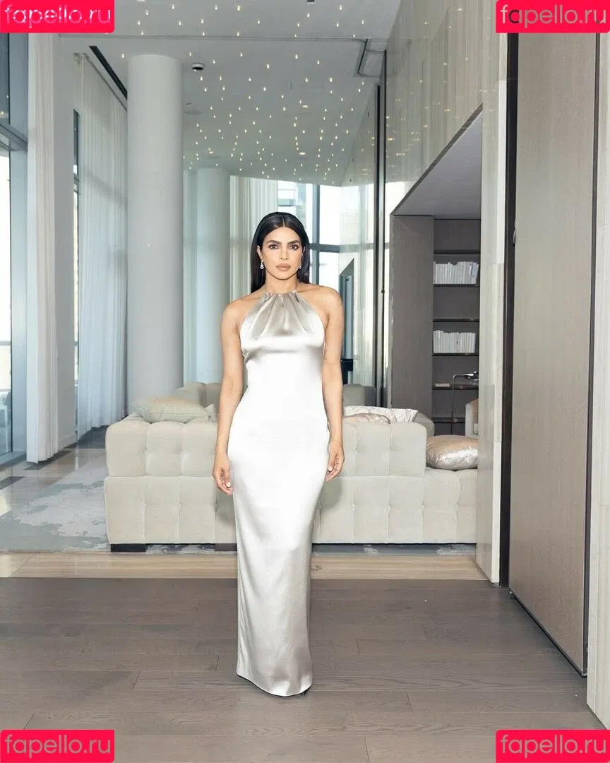 Priyanka Chopra / officialsherlynchopra / priyankachopra Onlyfans Photo Gallery 