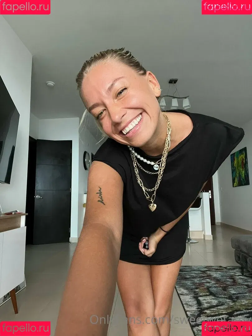 monroeglam Onlyfans Photo Gallery 