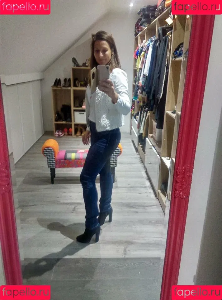 La_mode_d_helena / hd.of.femininity / hd.of.feminity / valentinaseduction Onlyfans Photo Gallery 