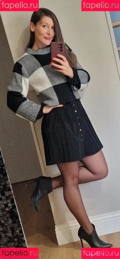 La_mode_d_helena / hd.of.femininity / hd.of.feminity / valentinaseduction Onlyfans Photo Gallery 