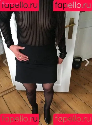 Hotwives XXX / hotwifeemma / katiejaneuk Onlyfans Photo Gallery 