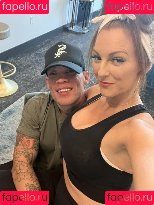 Hotwives XXX / hotwifeemma / katiejaneuk Onlyfans Photo Gallery 