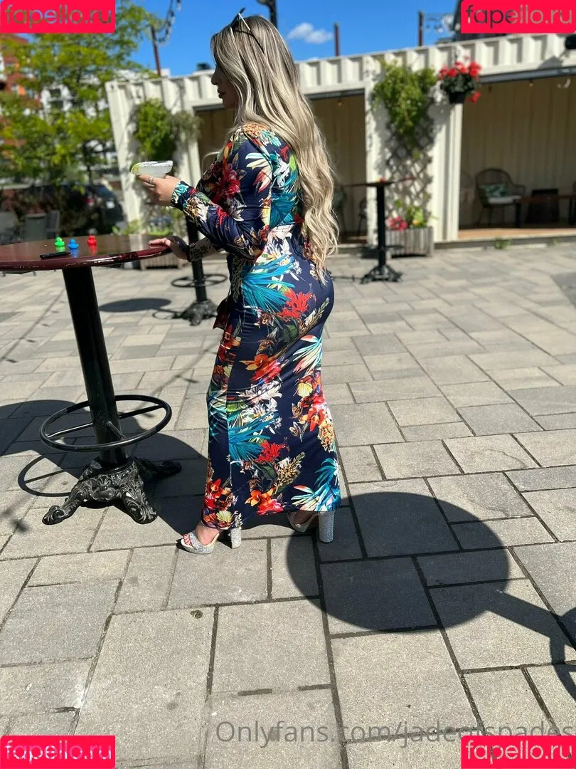 Hotwives XXX / hotwifeemma / katiejaneuk Onlyfans Photo Gallery 