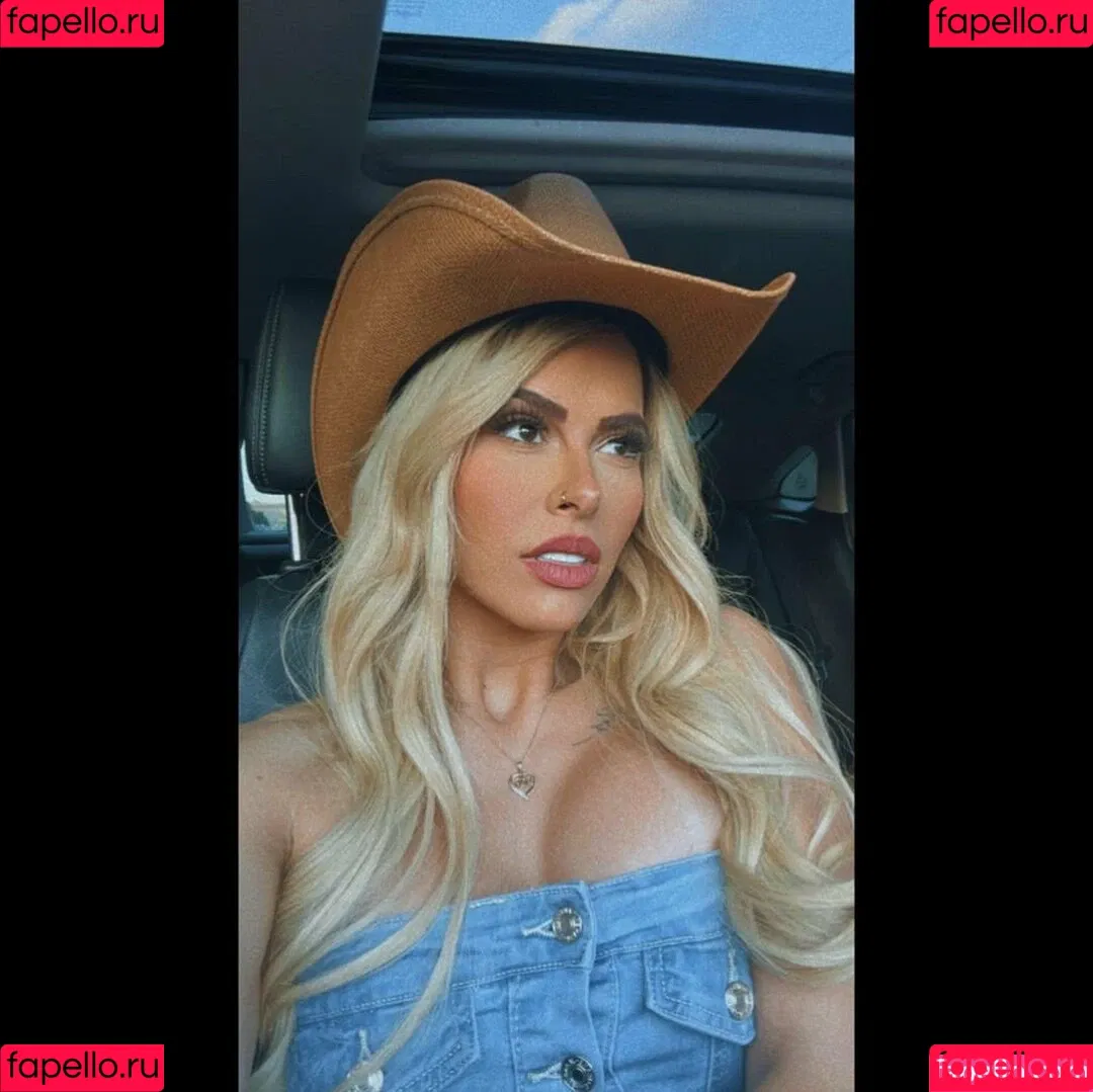 Hotwives XXX / hotwifeemma / katiejaneuk Onlyfans Photo Gallery 