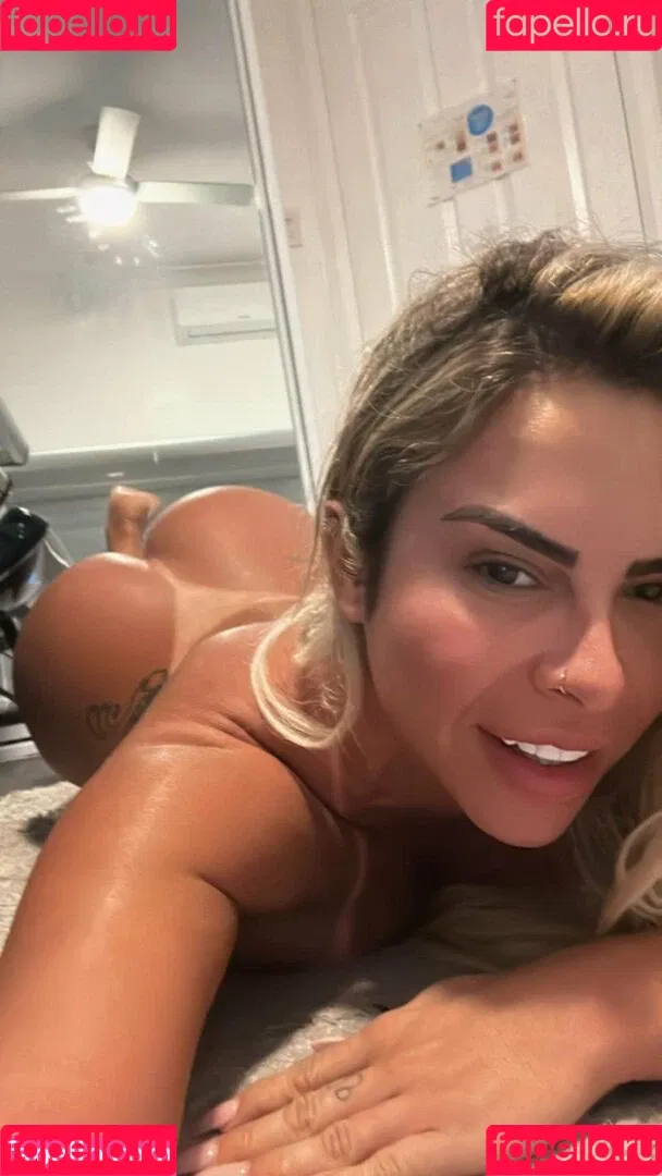Hotwives XXX / hotwifeemma / katiejaneuk Onlyfans Photo Gallery 