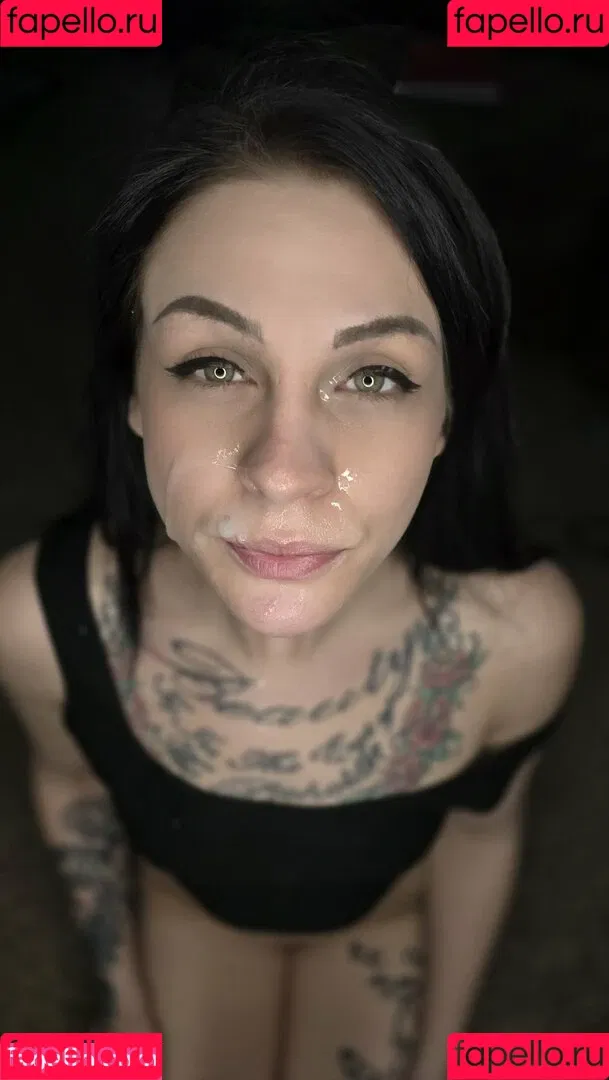 Hotwives XXX / hotwifeemma / katiejaneuk Onlyfans Photo Gallery 