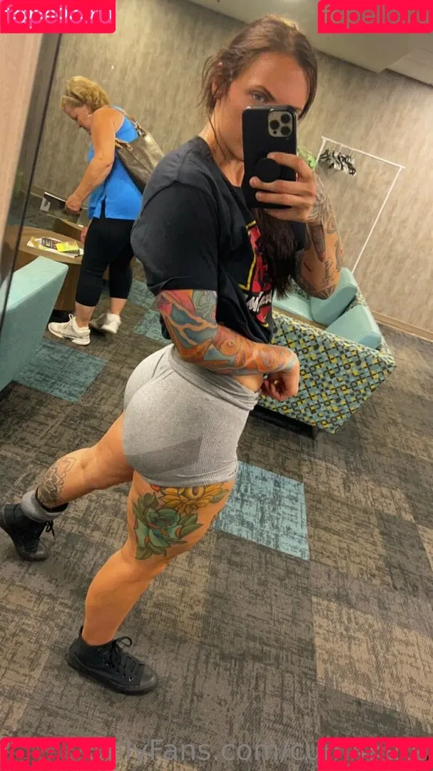 Hotwives XXX / hotwifeemma / katiejaneuk Onlyfans Photo Gallery 