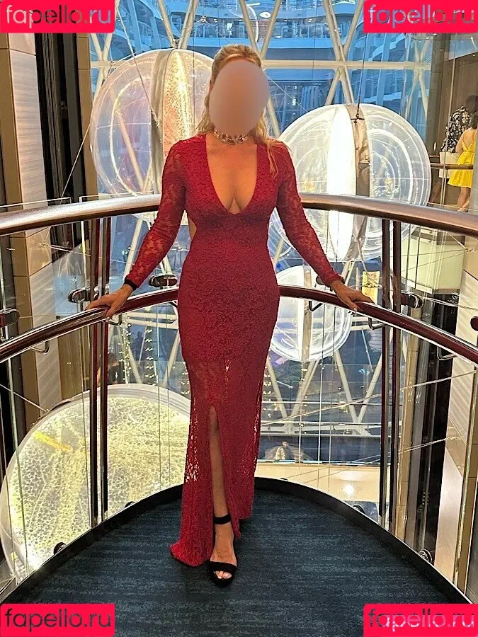 Hotwives XXX / hotwifeemma / katiejaneuk Onlyfans Photo Gallery 